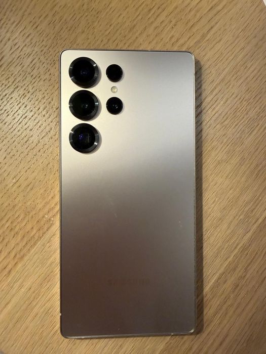 Samsung S25 Ultra 256gb + Galaxy Watch 4 44mm