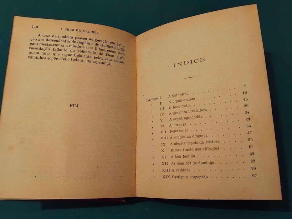 Livro A Cruz de Madeira