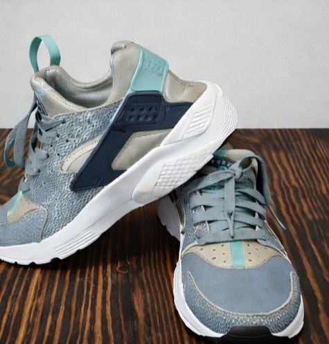 Кросівки Nike, р. 37,5 (23,5 см), на вузьку ногу