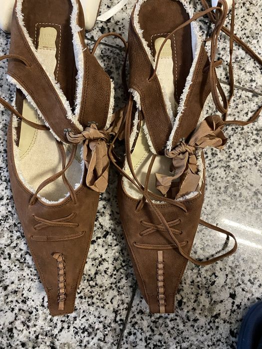 Stiletos brancos novos