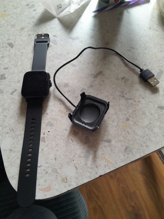 Смарт годинник на запчастини