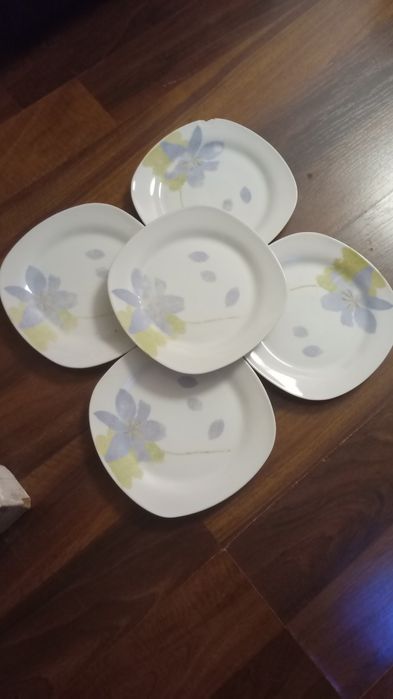 Zestaw 5 talerzyków małych