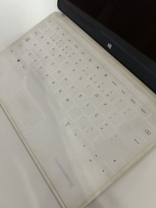 Microsoft Surface RT 32GB + Teclado