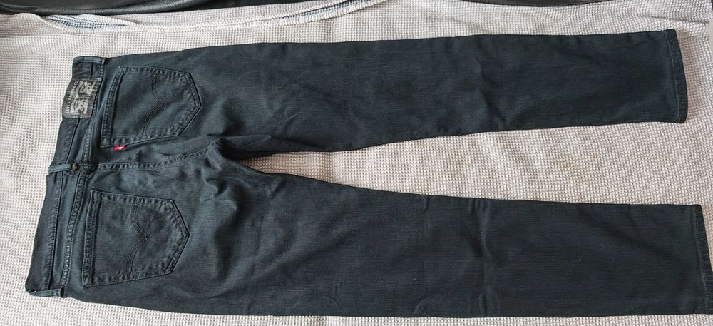 Levi's Jeans. W33 L32