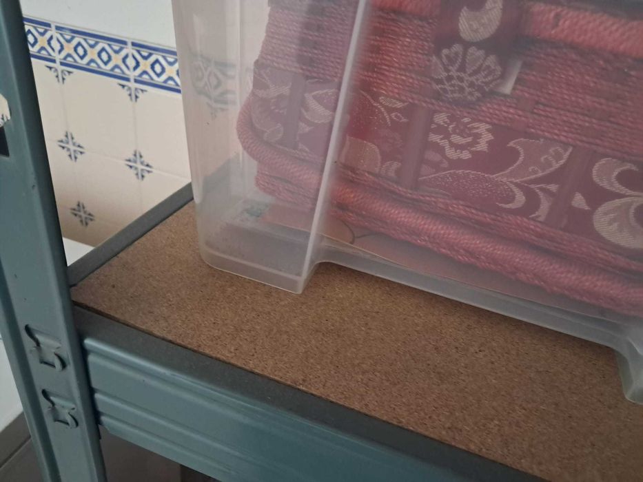 Estante Metálica de 4 Prateleiras