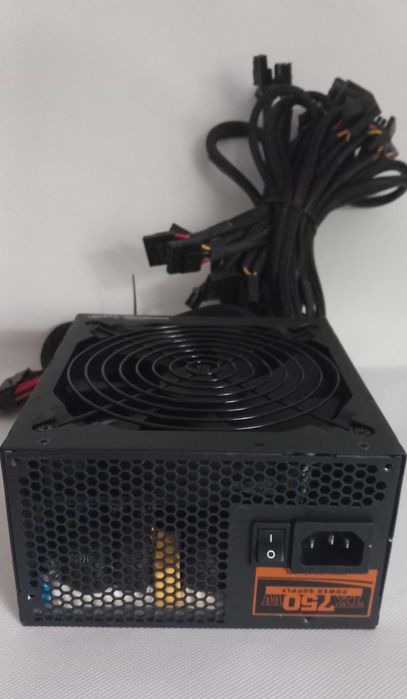 Corsair TX750W Power Supply Unit, 80 PLUS Certified64552901473793122