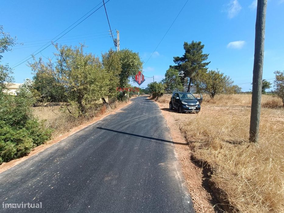 Fantástico terreno com 4360m2 numa zona Habitacional dispersa em...
