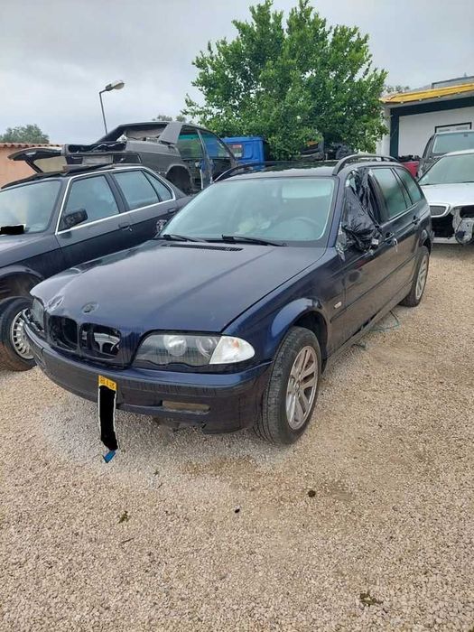 Para Peças BMW 320D 2.0 a diesel de 2000 com Boa mecânica