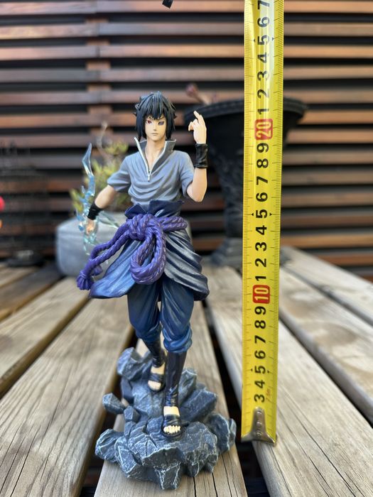 Figura Sasuke Uchiha Naruto Shippuden com Base