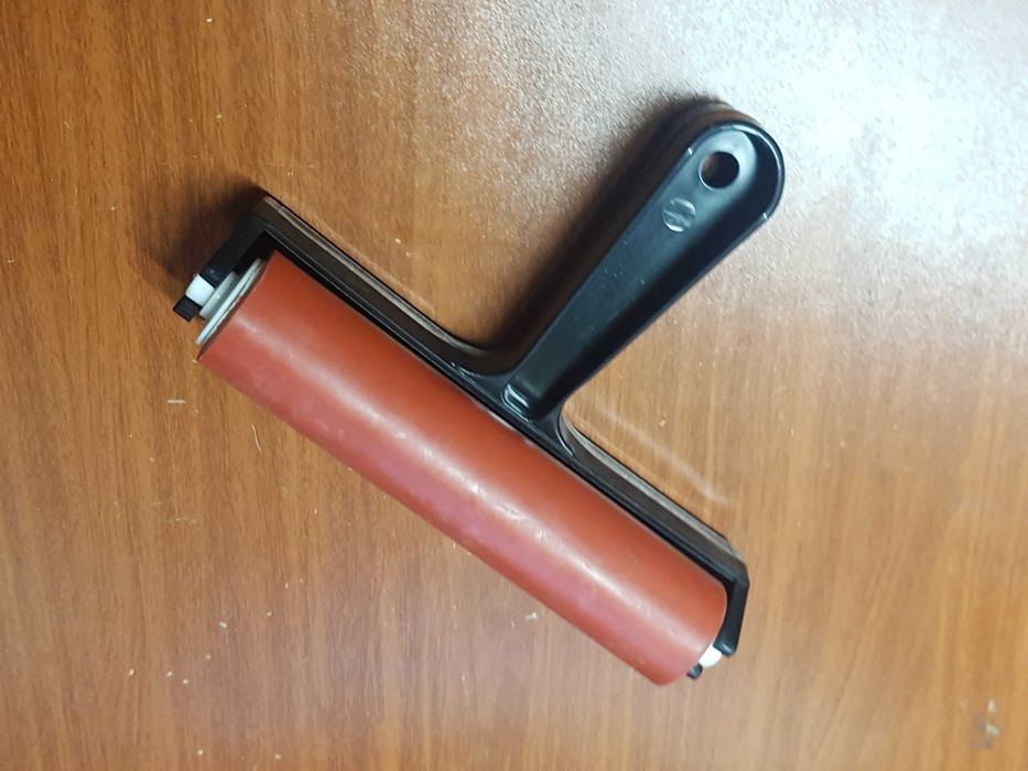 Wałek gumowy 15 cm do technik graficznych