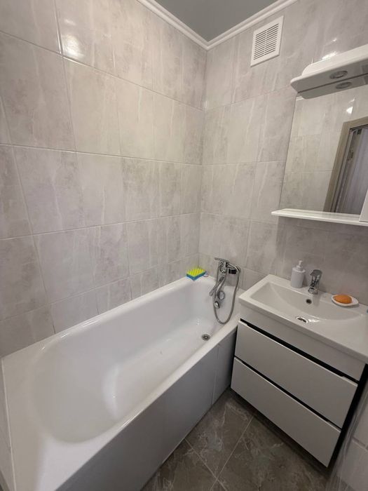 З (09.02) ВІЛЬНА!!Подобово 2-х кімнатна квартира