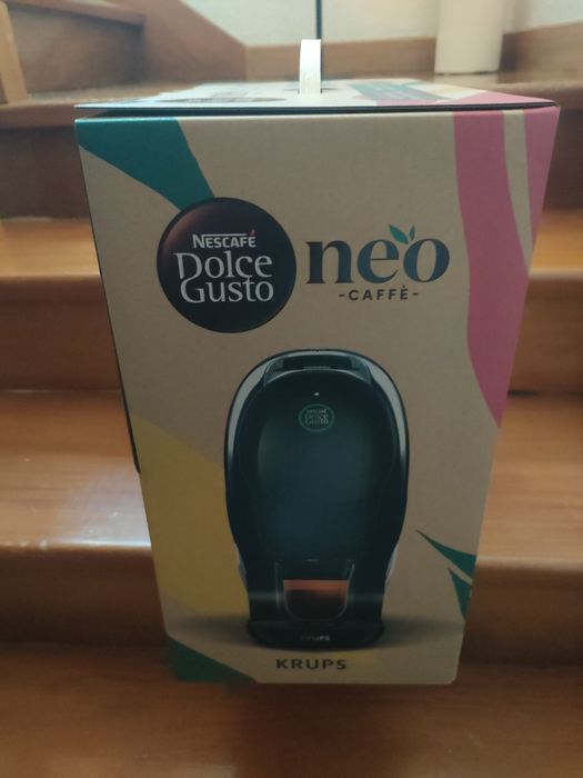 Maquina café Dolce Gusto Neo preta