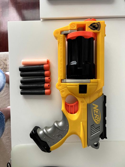 Nerf Gun (12 Bullets)64752262328195121