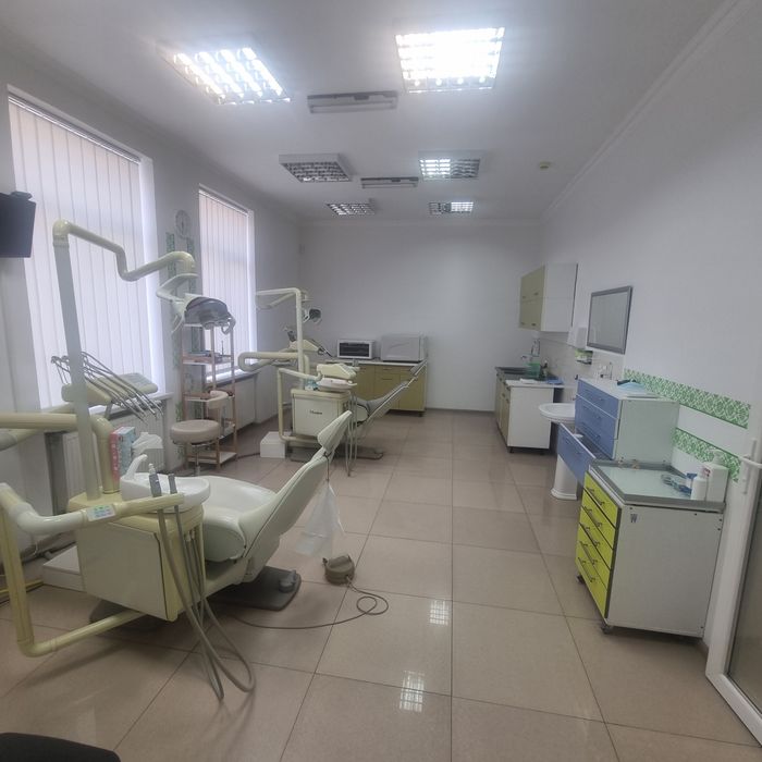 Оренда стоматологічний стомат кабінет з  обладнанням.
На 2 установки.