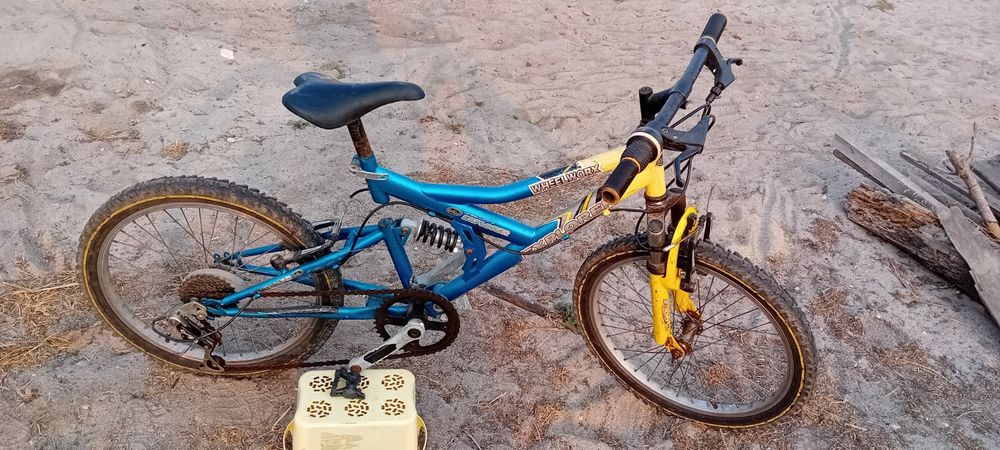 Bicicleta roda 20 + oferta de banco