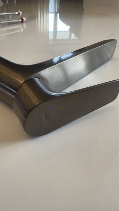 Bateria umywalkowa Hansgrohe Talis E 240.