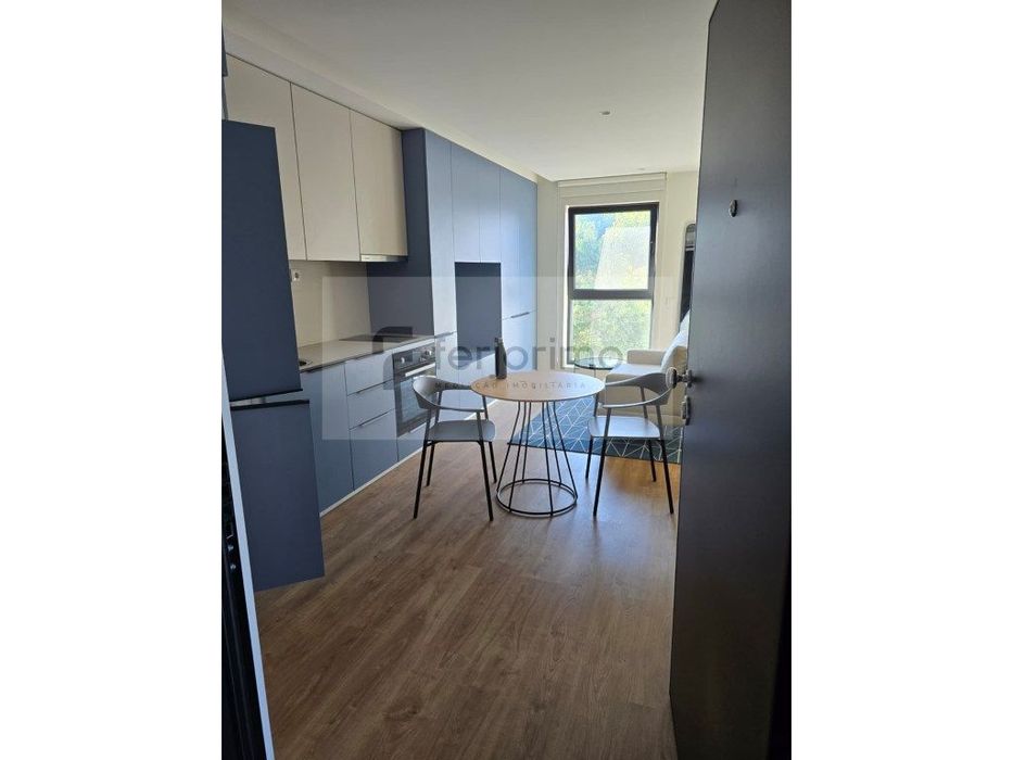 T0 - Apartamento todo mobilado

 *** OPEN SPACE ***
***ARR...