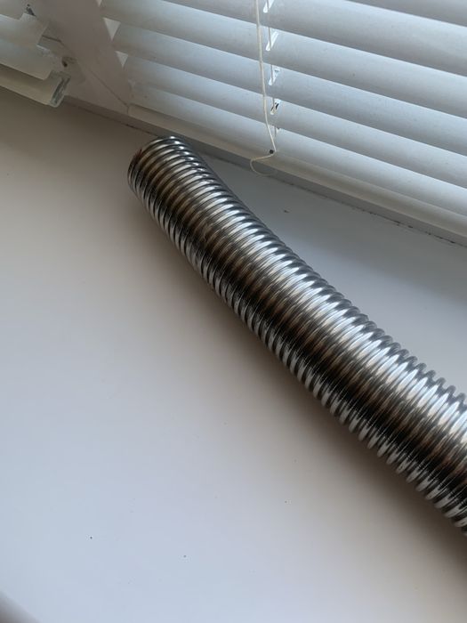 Продам для выхлопной трубы бензогенератора , вывод из помещения газов