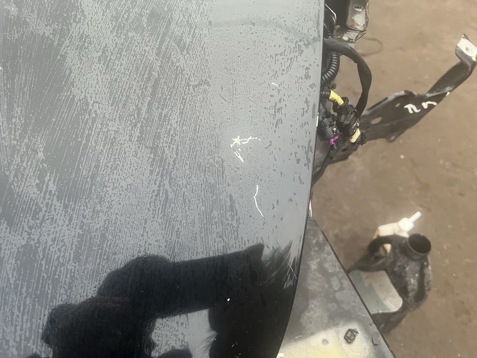 Капот Tesla model 3