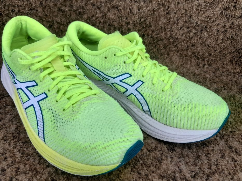 Бігові кросівки  оригінал ASICS Magic 41,40 розмір.
