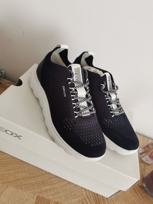 Nowe buty damskie Geox r. 36 Sneakersy