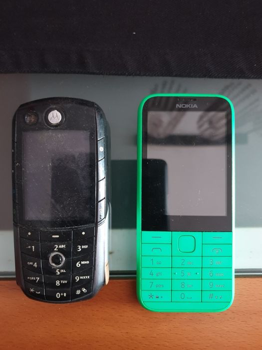 Telemóveis usados vários telefones