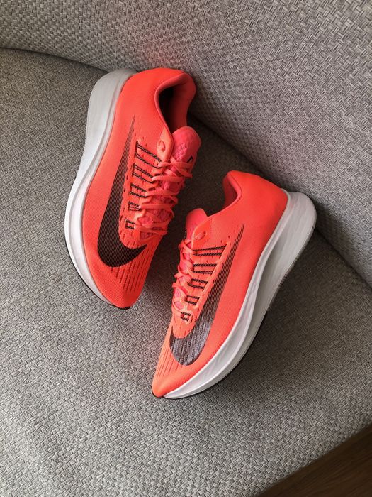 Жіночі кросівки Nike бігові