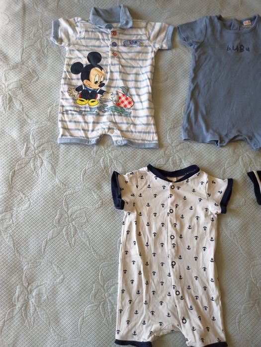 Conjunto de 5 babygrows de verão - tamanho 9 meses