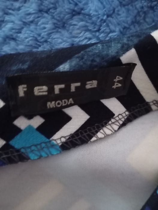 Sukienka damska z krótkim rękawem