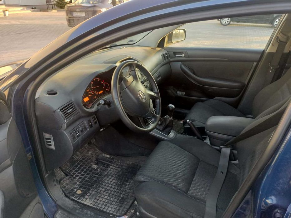 Sprzedam Toyota Avensis kombi