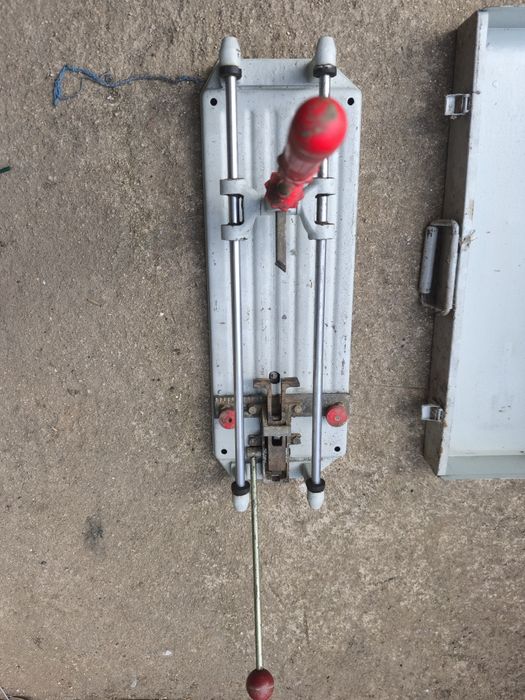 Máquina de cortar azulejos