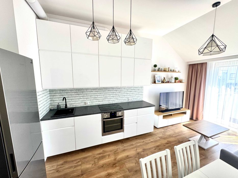 Nowoczesne, Wysokie 3-pokojowe Mieszkanie z Balkonem i Garażem | 56 M2 | Wrocław | Wojszyce | Iwaszkiewicza