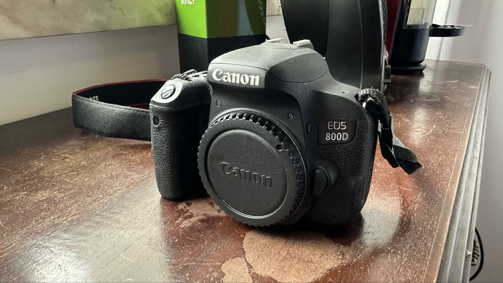 Canon 800D (corpo)