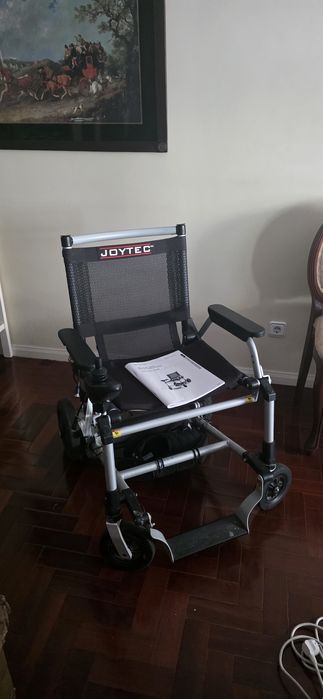 Cadeira de rodas elétrica
