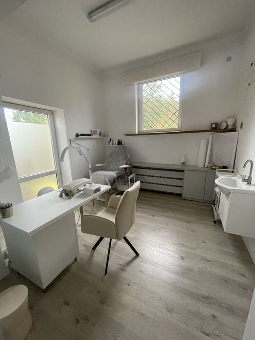 Podnajem gabinetu manicure, pedicure
