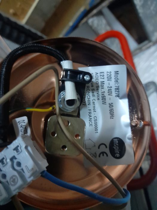 Candeeiros suspensos dourados