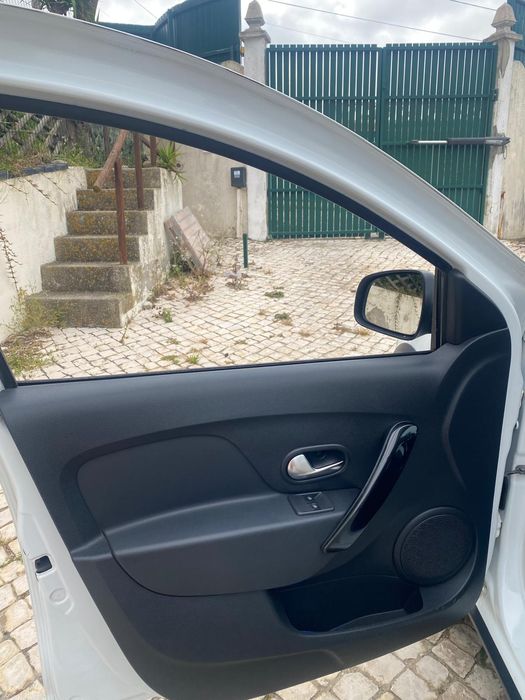 Dacia Sandero — fotografia 5