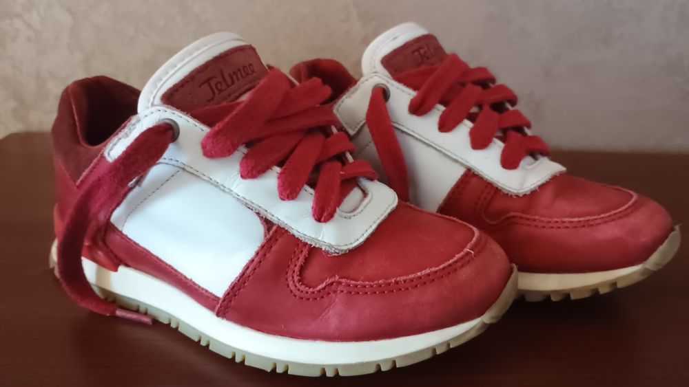 Кросівки для дівчинки