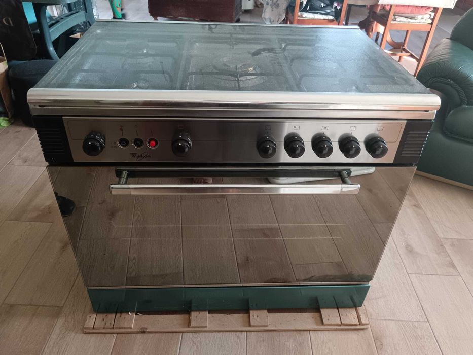 Fogão 5 Bicos com Forno a Gás (Completamente NOVO – Nunca Usado)