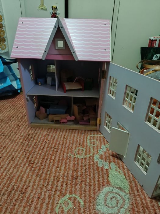 Casa para bonecas grande