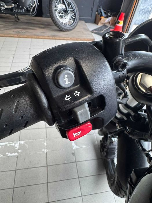 Triumph Speed Twin 900 - 2016