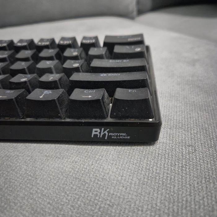 Teclado mecânico Royal Kludge RGB RK61 PT