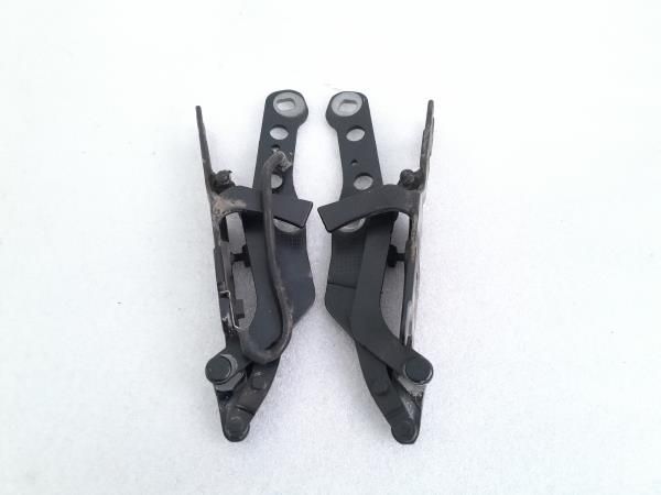 Dobradiça capot BMW X3 (E83)