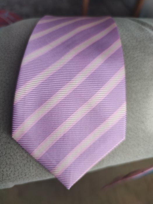 Krawat męski w kolorze liliowym