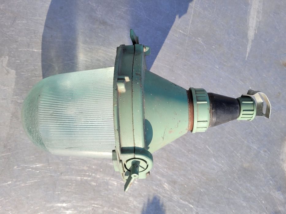 Продам герметичный светильники