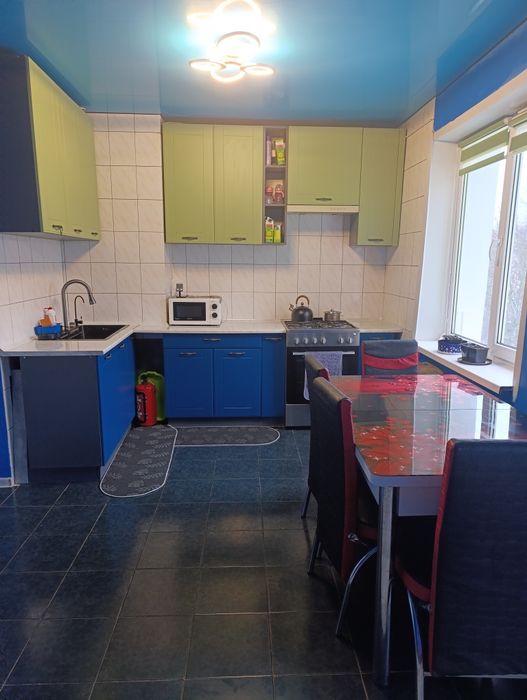 Продам 3х комнатную квартиру студию