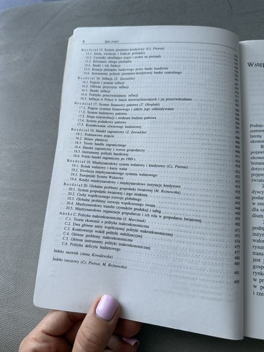 Książka „Makro i mikroekonomia. Podstawowe problemy” PWN