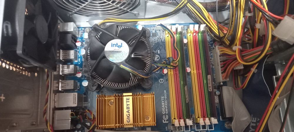 Настольный компьютер.