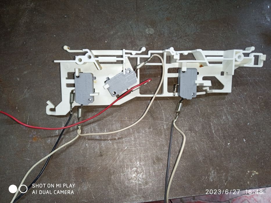 Б.у. микроволновка Wirlpool м562