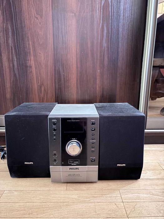 Sprzedam wieżę Philips Model MCM 394/12 z głośnikami
